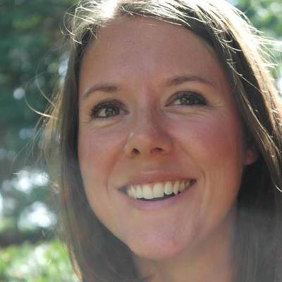 Profile Picture of Anna Greenhous (@tastewinesake) on Twitter