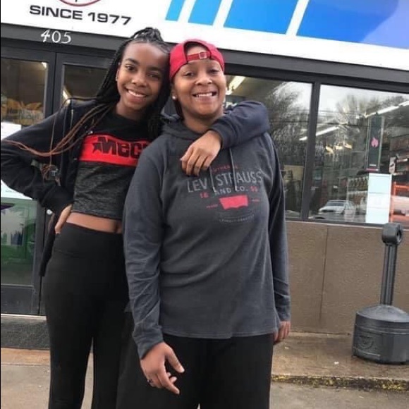 Profile Picture of Tamara Leverett (@leverettetara26) on Poshmark