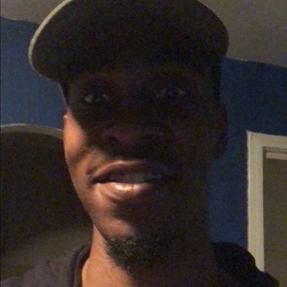 Profile Picture of Joshua Sheard (@joshuasheard) on Poshmark