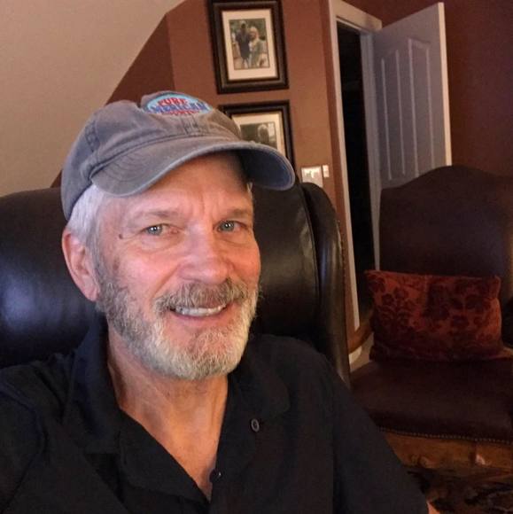 Profile Picture of Bob Kropp (@bobkropp) on Poshmark