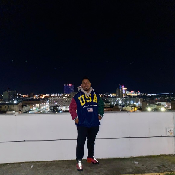 Profile Picture of Luis Roque (@infsmiley) on Poshmark