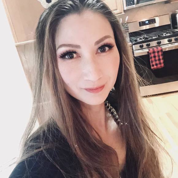 Profile Picture of Wendy Swift (@wswift73) on Poshmark