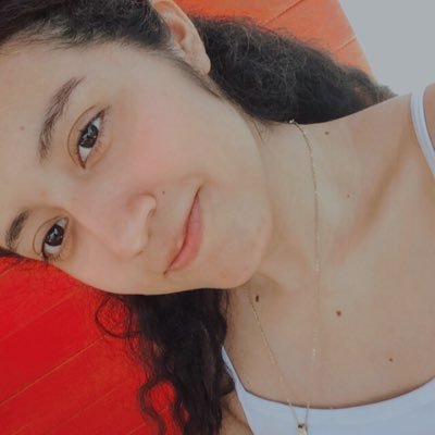 Profile Picture of Abril T (@abril_trinidad) on Twitter