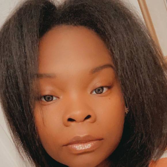 Profile Picture of Brandy Alexander (@bsalexander) on Poshmark