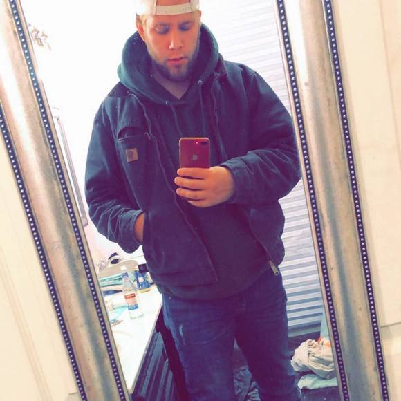 Profile Picture of Brian Lilly (@brianlilly) on Poshmark