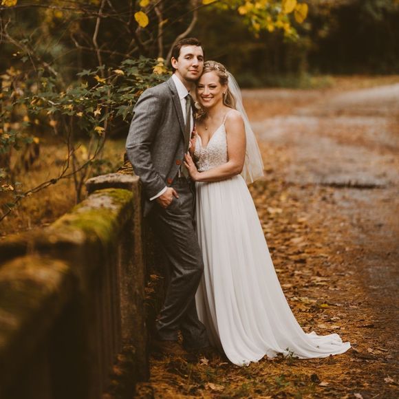 Profile Picture of Anna Hughs (@annahughs) on Poshmark