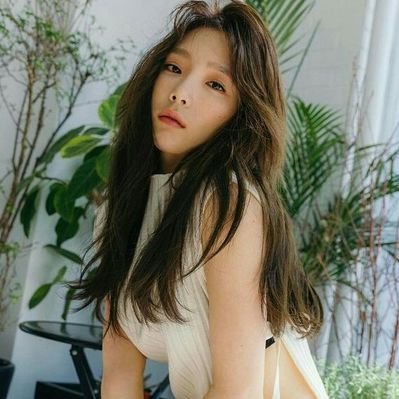 Profile Picture of TaeYeon 태연 (@kimtaeyeonews) on Twitter