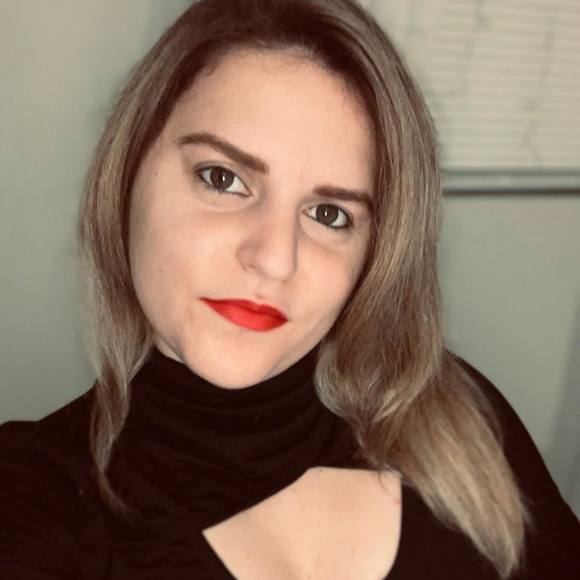 Profile Picture of Cristal Carballo (@cristal2196) on Poshmark