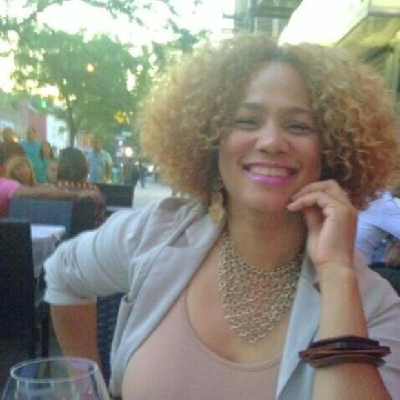 Profile Picture of Claribel Alfonso (@claritamendez10) on Poshmark