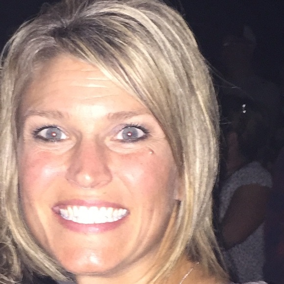 Profile Picture of Pam Hersley (@phersley) on Poshmark