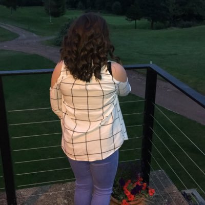 Profile Picture of Jasmine (@JasmineHowe04) on Twitter