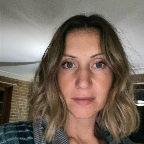 Profile Picture of Jessica Britten (@jessabritten) on Poshmark