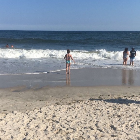 Profile Picture of Fiona Moore (@fionaa524) on Poshmark