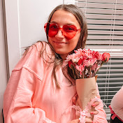 Profile Picture of Jenna Curry (@jennacurry2) on Youtube