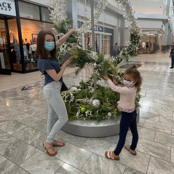 Profile Picture of Rachel Wrigley (@bubblegummies) on Poshmark