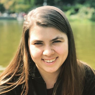 Profile Picture of Chloe C. Hays (@ChloeHays) on Twitter