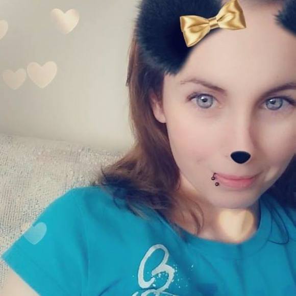 Profile Picture of Tanya ann Shook (@tas1987) on Poshmark