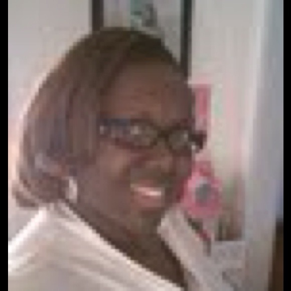 Profile Picture of Ercka Cattenhed (@ecatt03) on Poshmark