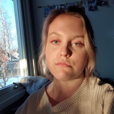 Profile Picture of Lisa (@lisaigel01) on Twitter
