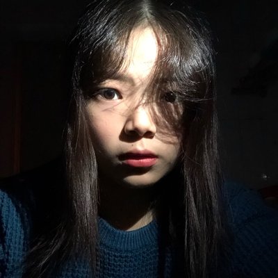 Profile Picture of Maxine (@MaxineVanPierce) on Twitter