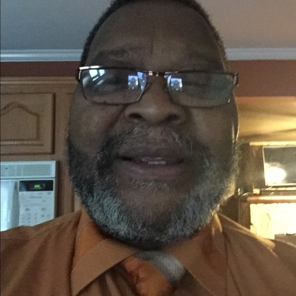 Nathaniel Hopkins - Poshmark Profile Picture of Nathaniel Hopkins (@windellhopkins1) on Poshmark