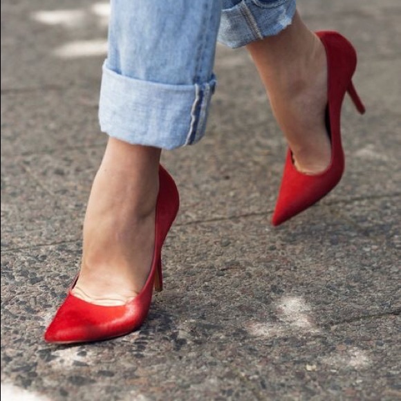 Lori Rosario - Poshmark Profile Picture of Lori Rosario (@boogrylil) on Poshmark