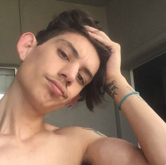 Profile Picture of Vicente Luis (@xovicente) on Poshmark