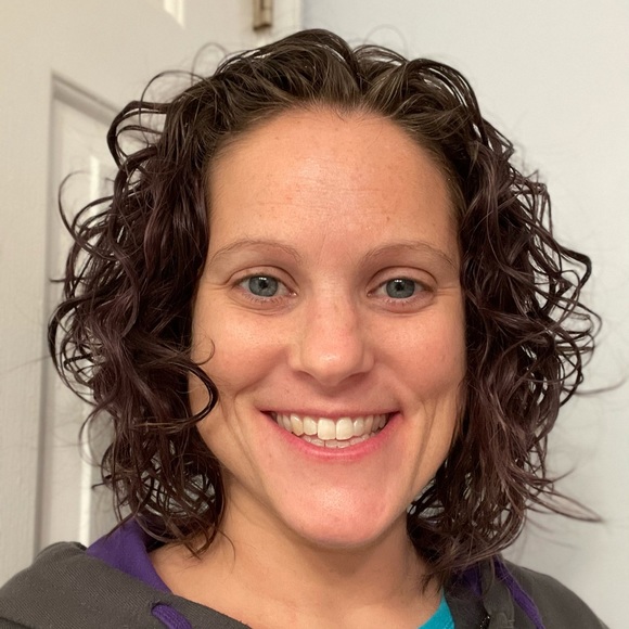 Katie Sitterson - Poshmark Profile Picture of Katie Sitterson (@ksit3) on Poshmark