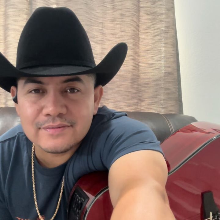 Profile Picture of Gustavo Olvera (@guxtavolvera) on Tiktok