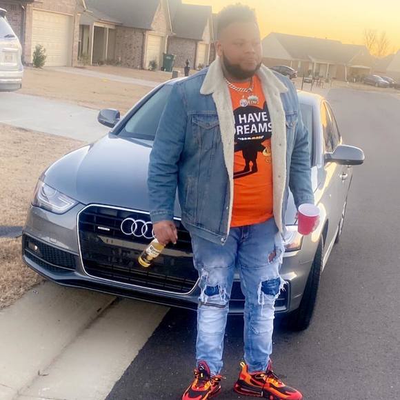Profile Picture of Bj Hardaway (@bigcayce) on Poshmark
