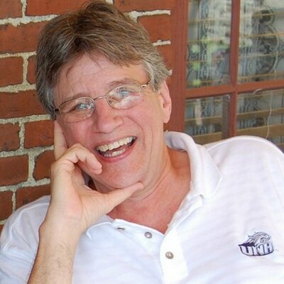 Profile Picture of Mike Lowry (@UNHHockeyBlog) on Twitter