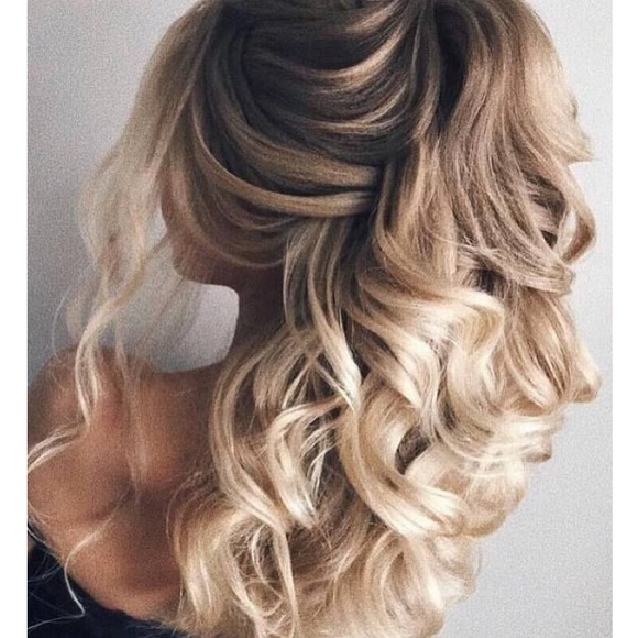 Profile Picture of Erika Newton (@enewton0322) on Poshmark