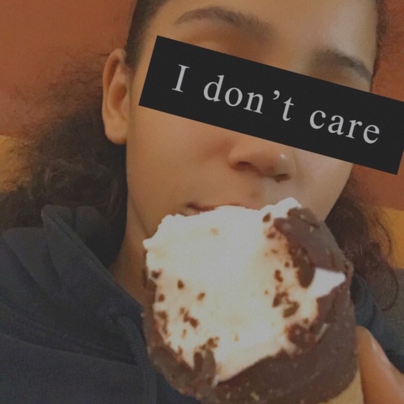 Profile Picture of Tresny Clegg (@tresnyclegg02) on Poshmark