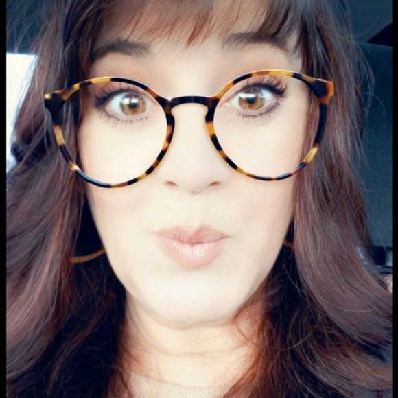Profile Picture of Angela Borregard (@akborregard) on Poshmark