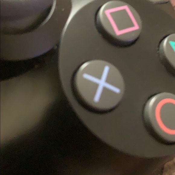 Profile Picture of Jeremy Rivas (@jeremy_rivas) on Poshmark