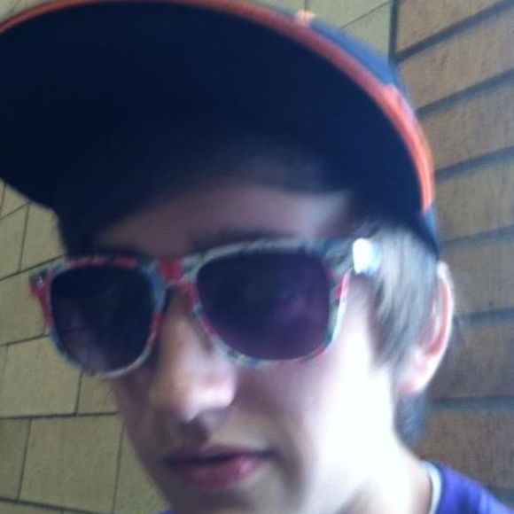 Profile Picture of Ben Collett (@bencollett5) on Poshmark