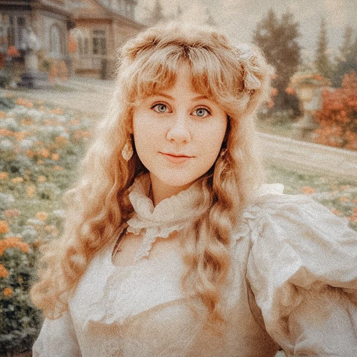 Profile Picture of Elisabeth (@@elisabrewster) on Tiktok