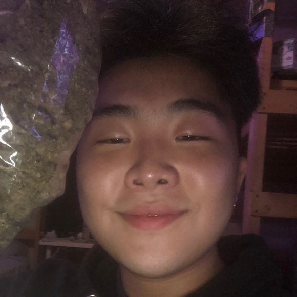 Profile Picture of Richard Lee (@rlee052501) on Poshmark