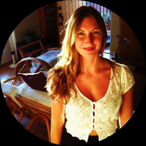 Profile Picture of Lindsey Engelhardt (@lengelhardt) on Poshmark