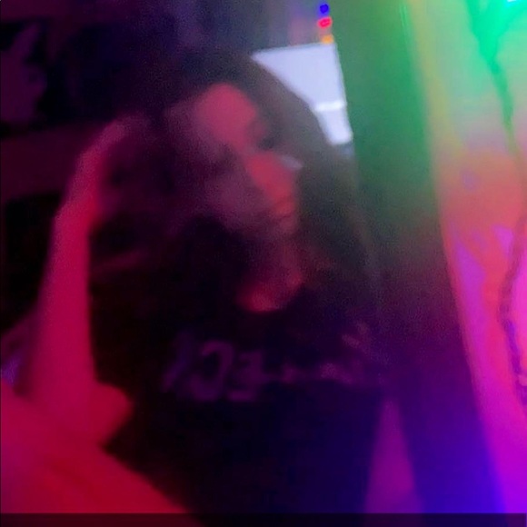 Profile Picture of Kali Kidner (@kali2mackenzie) on Poshmark