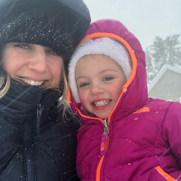 Profile Picture of Katelyn Jakobsen (@kcash222) on Poshmark