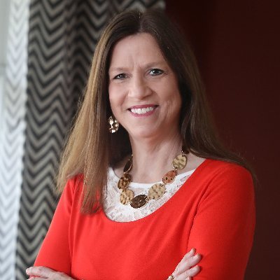 Profile Picture of Julie Lavender (@JLavenderwrites) on Twitter