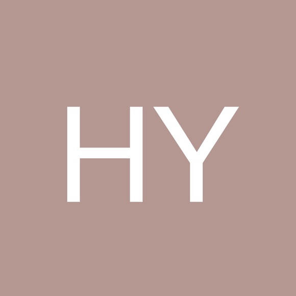 Profile Picture of Halima Yusuf (@halimayusuf335) on Poshmark