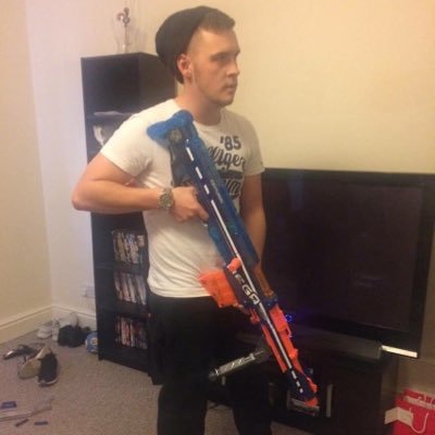 Profile Picture of Kris Briggs (@OneBombBriggs) on Twitter