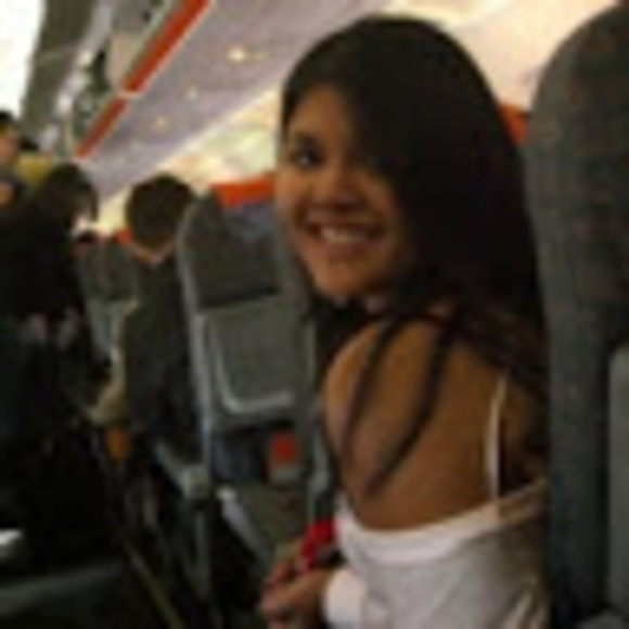 Profile Picture of Sherrylyn Filoteo (@sherrylynf) on Poshmark