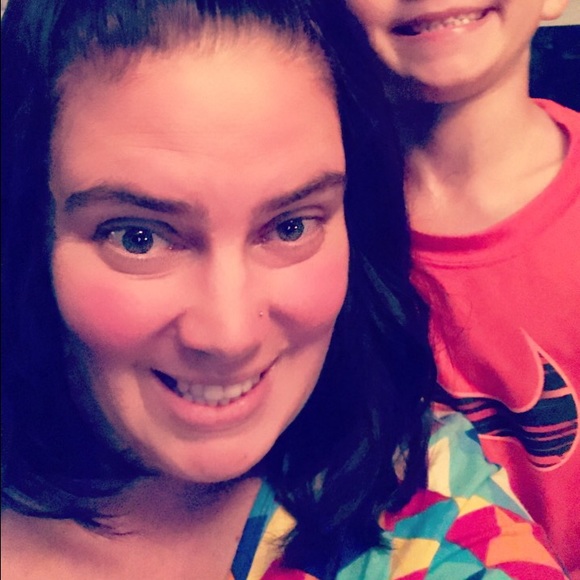 Profile Picture of Jamie Eschbach (@jamieeschbach) on Poshmark