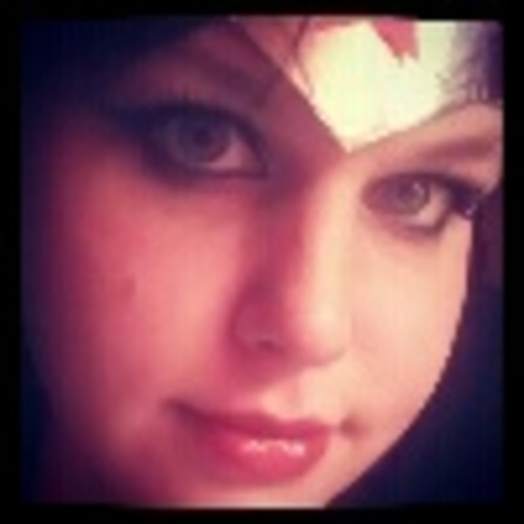 Profile Picture of Katie Bjoraker (@katiekeikii) on Poshmark