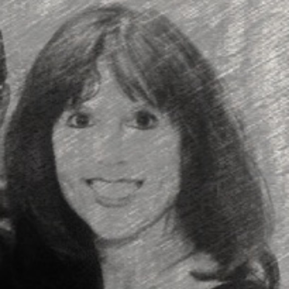 Profile Picture of Denise Decesare (@ddshopgirl10) on Poshmark