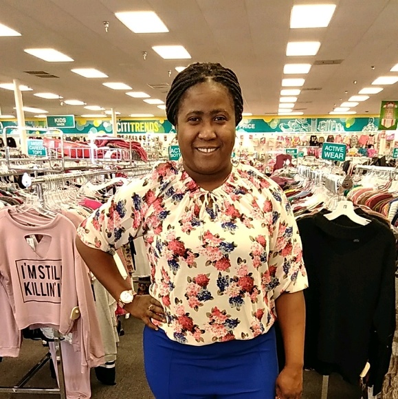 Profile Picture of Christianne Louissaint (@louissaintc) on Poshmark