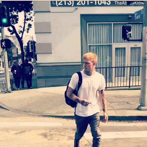 Profile Picture of Carlton Smith (@carlosmitini) on Poshmark